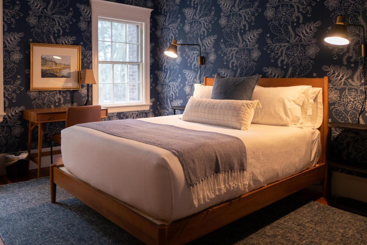 Onesixtyfive, The Inn On Park Row Brunswick Extérieur photo